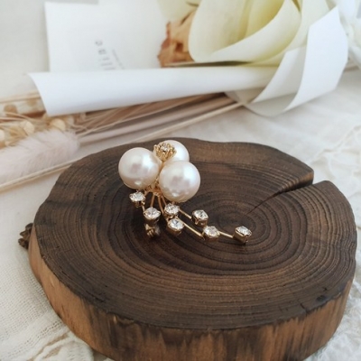 []182. 바이진주리본 진주 휘파람 패션 고급 브로치 선물상자 포함단품